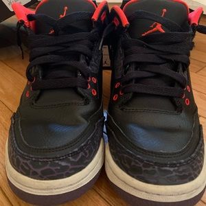 Jordan retro 3 crimson